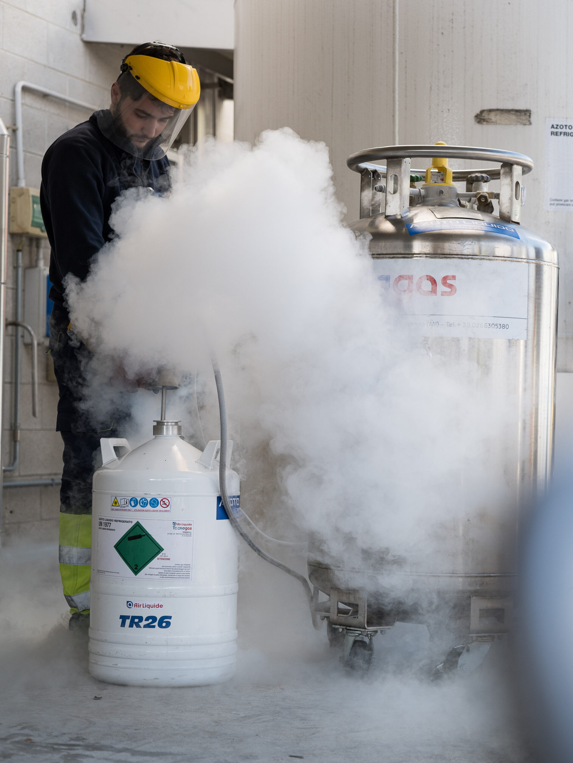 Ricarica azoto liquido - Tecnogas S.r.l.